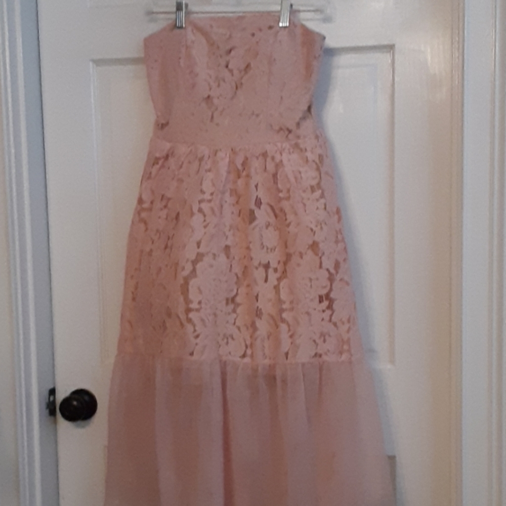 Dress - Picture 4 of 4